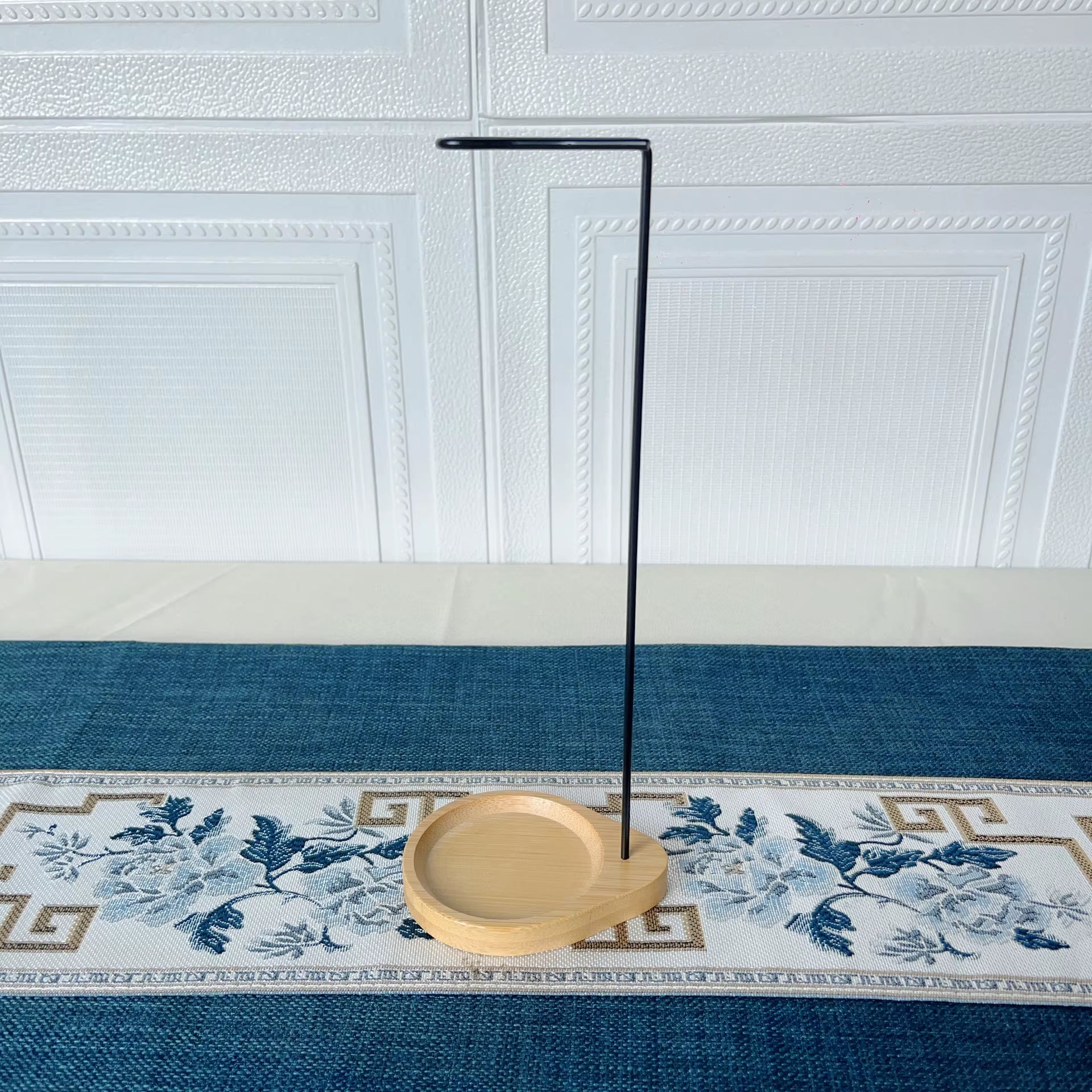 Upside-Down Wooden Incense Burner – Round Incense Stick Holder & Home Yoga Decor